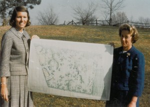 Jean Mahoney (left) and Jean Woodhull (right)